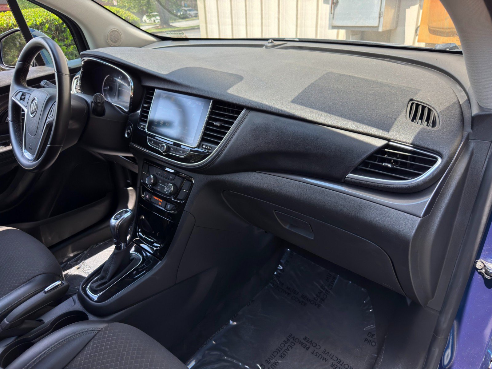 Used 2020 Buick Encore Preferred w/ Safety Package FWD image 13