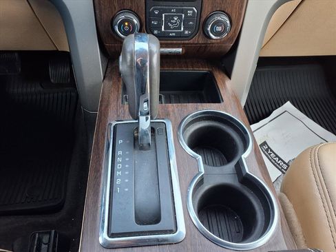 Used 2013 Ford F150 Lariat w/ Luxury Equipment Group image 11