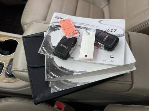 Used 2017 GMC Acadia Denali w/ Technology Package image 6