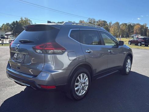 Used 2020 Nissan Rogue SV image 7