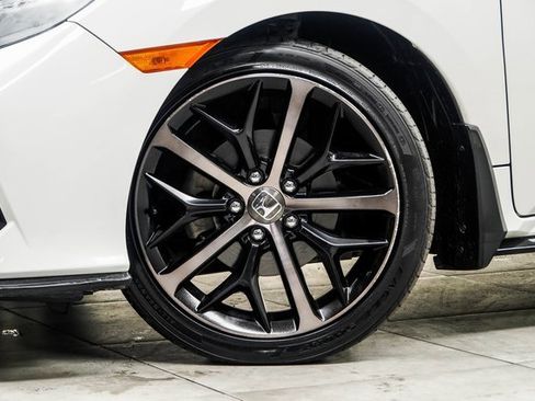 Used 2021 Honda Civic Sport Touring image 3