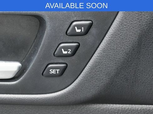 Used 2015 Toyota Highlander Limited w/ Driver Technology Package AWD/4WD image 14