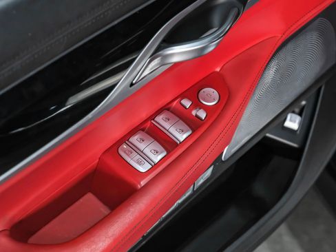 Used 2018 BMW M760i xDrive image 47