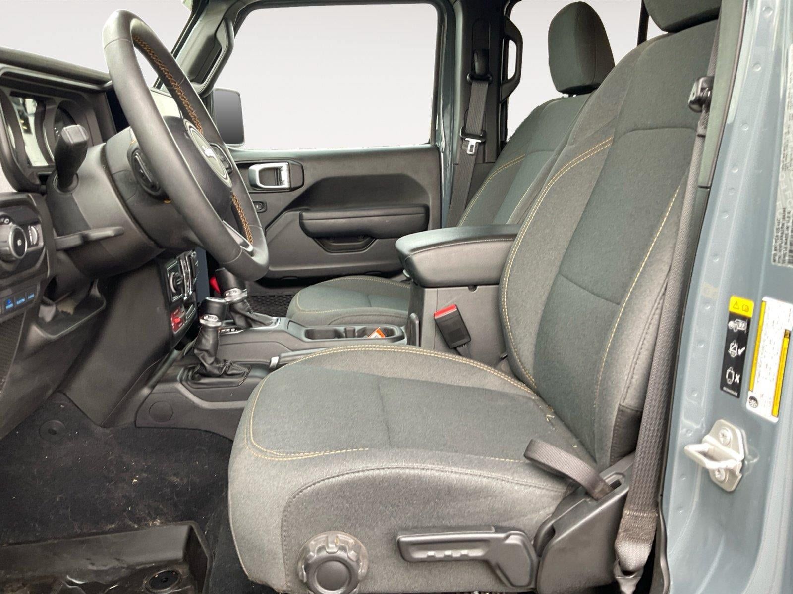 Used 2024 Jeep Wrangler Unlimited AWD/4WD image 9