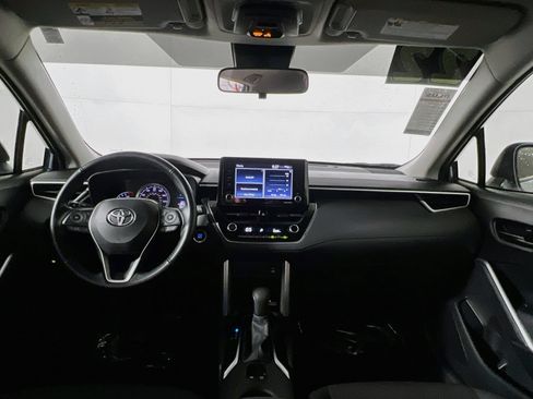 Used 2022 Toyota Corolla Cross LE AWD/4WD image 30