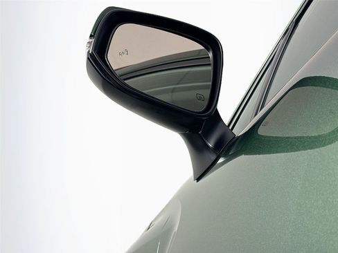 Certified 2024 Toyota Corolla Cross LE FWD image 5