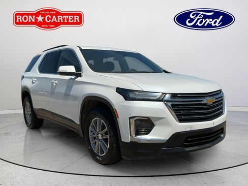 Used 2023 Chevrolet Traverse LT FWD image 1