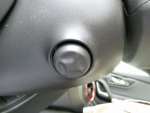 Certified 2024 Chevrolet Blazer RS w/ Driver Confidence II Package image 24