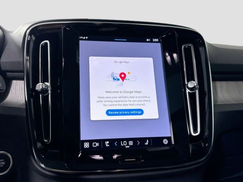 New 2025 Volvo XC40 B5 Core w/ Protection Package Premier image 11