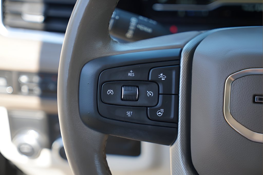 Used 2022 GMC Yukon Denali RWD image 10
