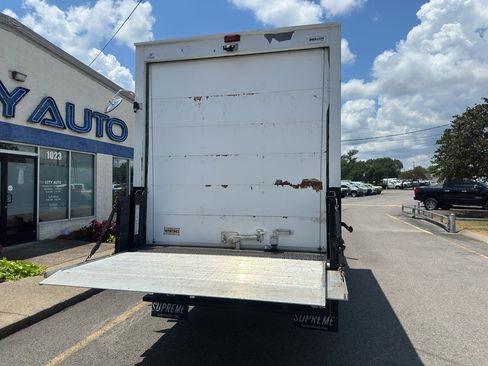 Used 2021 Chevrolet Express 3500 RWD image 5
