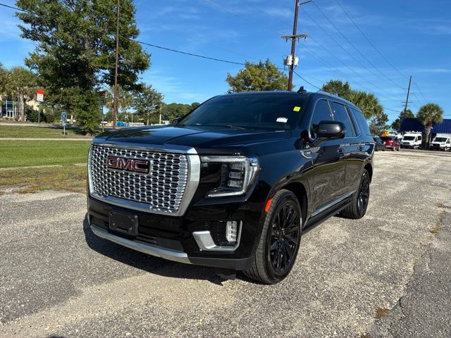 Used 2021 GMC Yukon Denali w/ Denali Ultimate Package AWD/4WD image 7