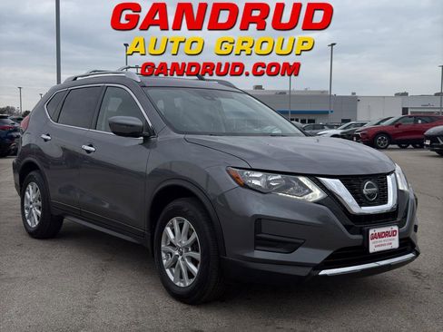 Used 2020 Nissan Rogue SV image 1
