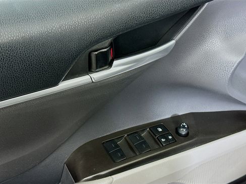 Used 2023 Toyota Camry SE image 15