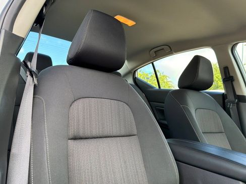 Used 2025 Nissan Altima 2.5 SV FWD image 16