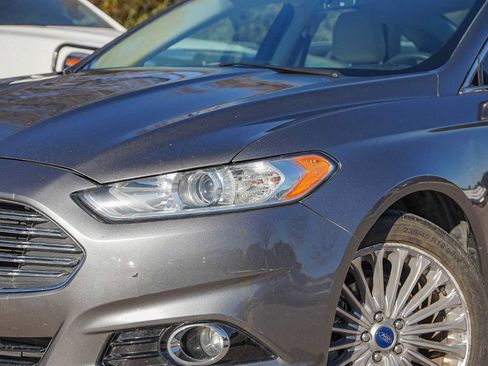 Used 2014 Ford Fusion Titanium image 3