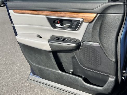 Used 2018 Honda CR-V Touring image 25