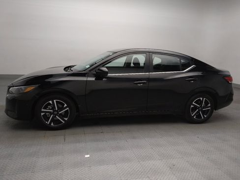Used 2025 Nissan Sentra SV FWD image 2