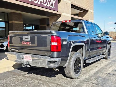 Used 2017 GMC Sierra 1500 SLE w/ SLE Value Package image 6