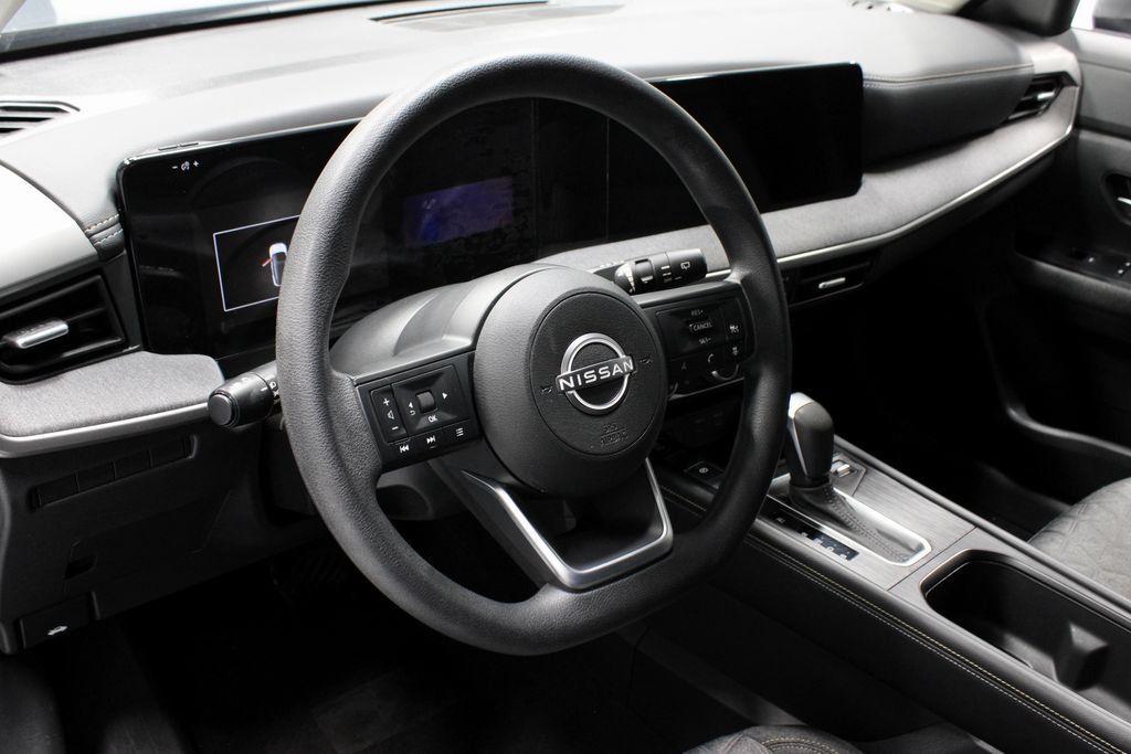 Certified 2025 Nissan Kicks SV AWD/4WD image 24