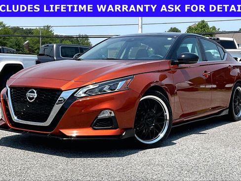 Used 2020 Nissan Altima 2.5 SR w/ Premium Package FWD image 3