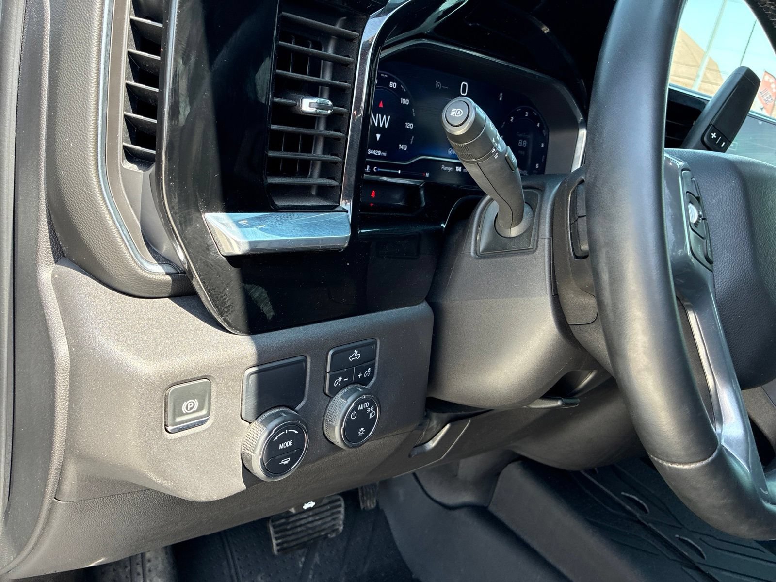 Used 2024 Chevrolet Silverado 1500 LT w/ Protection Package RWD image 25