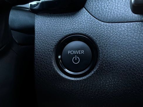 Used 2026 Toyota Camry SE FWD image 30