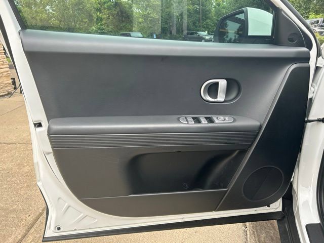 Used 2024 Hyundai Ioniq 5 SEL RWD image 12