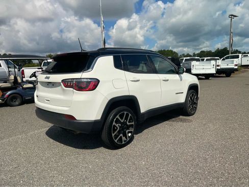 Used 2018 Jeep Compass Limited w/ Navigation Group AWD/4WD image 6