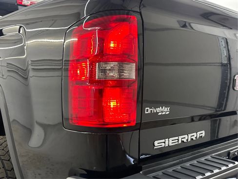 Used 2019 GMC Sierra 2500 Denali w/ Duramax Plus Package AWD/4WD image 34