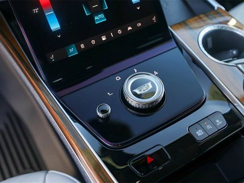 Certified 2025 Cadillac Escalade Sport Platinum w/ LPO, Floor Liner Package image 19