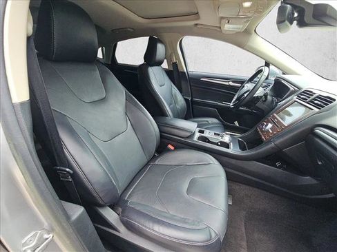 Used 2020 Ford Fusion Titanium AWD/4WD image 20