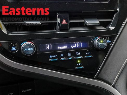 Used 2024 Toyota Camry SE image 20