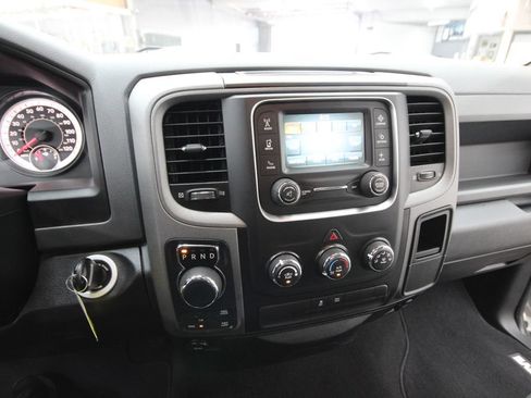 Used 2018 RAM 1500 Express w/ Express Value Package AWD/4WD image 16