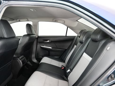Used 2014 Toyota Camry SE FWD image 39