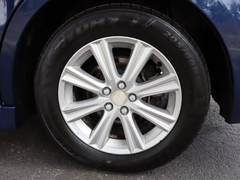 Used 2010 Subaru Legacy 2.5i Premium AWD/4WD image 41