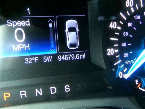 Used 2018 Ford Edge SE AWD/4WD image 16