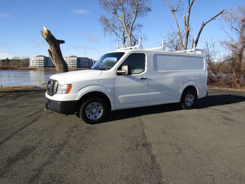 Used 2020 Nissan NV 1500 SV image 2