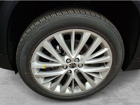 New 2026 Chevrolet Traverse LT w/ Driver Confidence Package image 4