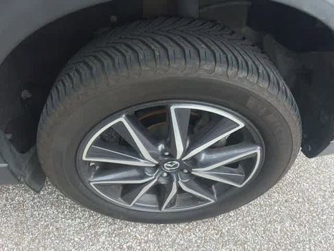 Used 2018 MAZDA CX-5 Touring image 5