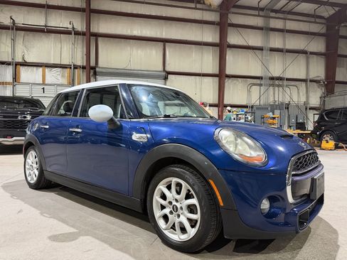 Used 2015 MINI Cooper S FWD image 1