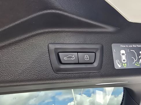 New 2026 BMW X5 sDrive40i w/ M Sport Package RWD image 9