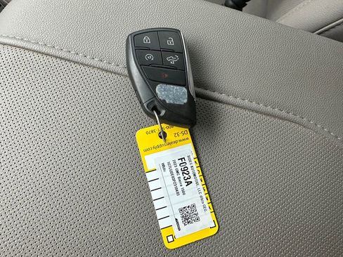 Used 2023 GMC Sierra 1500 SLT image 19