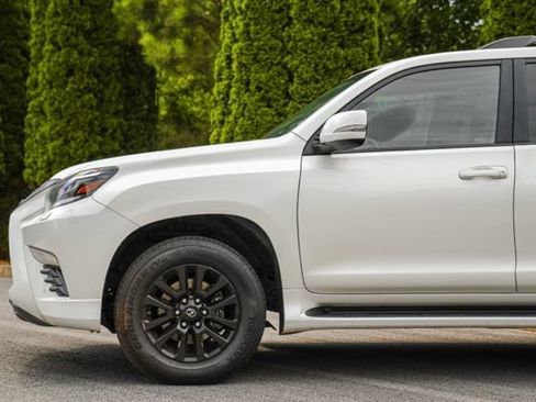 Used 2022 Lexus GX 460 w/ Black Line Special Edition AWD/4WD image 10