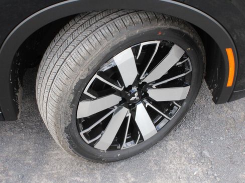 New 2025 Mitsubishi Outlander Platinum Edition image 13