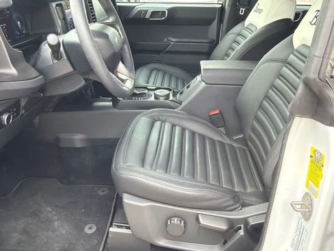 Used 2025 Ford Bronco 4-Door image 10