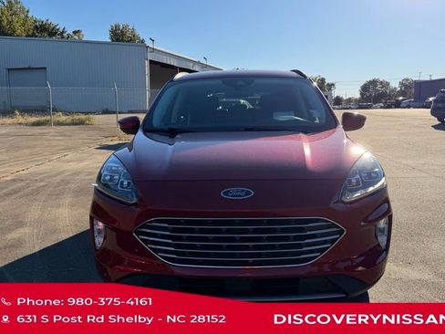 Used 2022 Ford Escape Titanium w/ Titanium Premium Package image 4