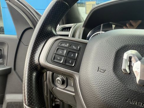 Used 2022 RAM 2500 Tradesman w/ Chrome Appearance Group image 16