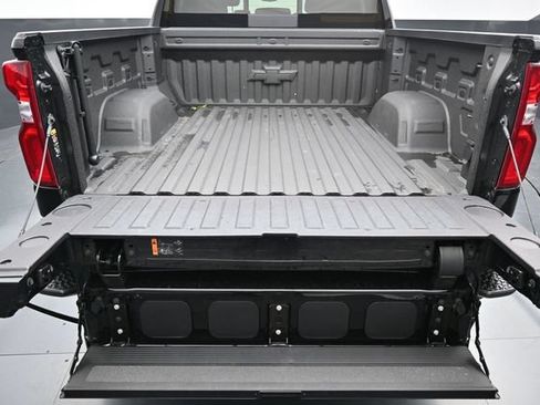 Used 2025 Chevrolet Silverado 1500 High Country AWD/4WD image 10