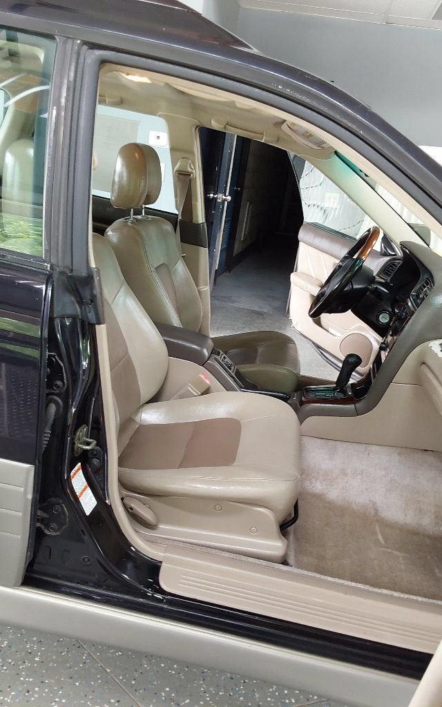 Used 2001 Subaru Outback H6 L.L. Bean Edition AWD/4WD image 13